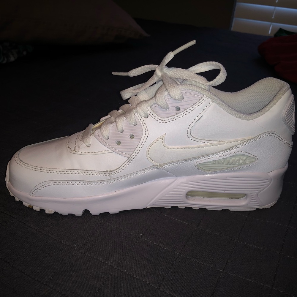 white Nike air maxs